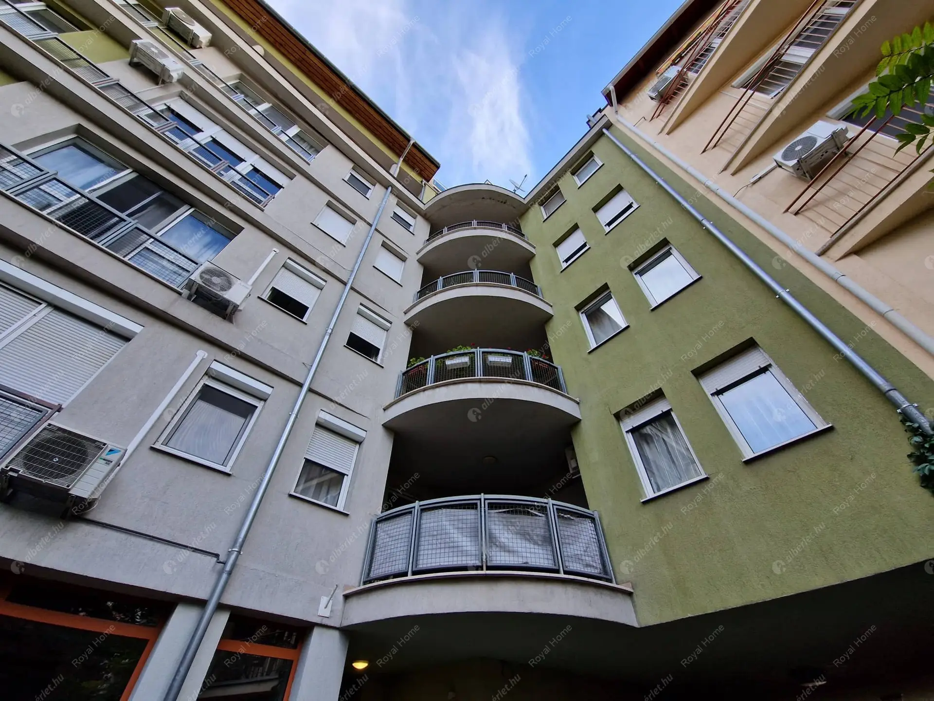 Kiadó albérlet 280000 Ft/hó áron: Budapest, IX. kerület  Ferenc tér. Mérete: 44 nm, 1 szobás | Alberlet.hu - 5776635