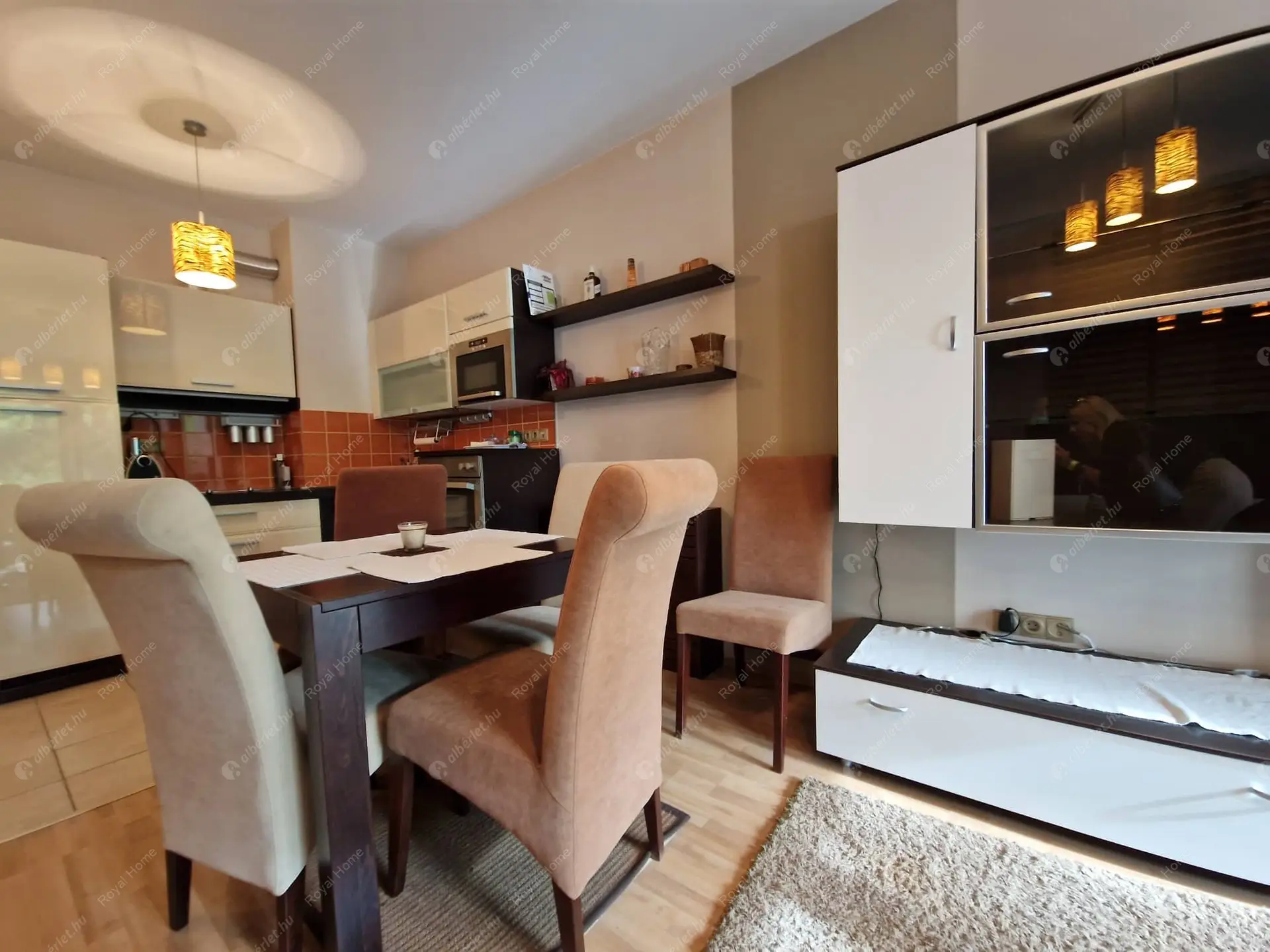 Kiadó albérlet 280000 Ft/hó áron: Budapest, IX. kerület  Ferenc tér. Mérete: 44 nm, 1 szobás | Alberlet.hu - 5776640