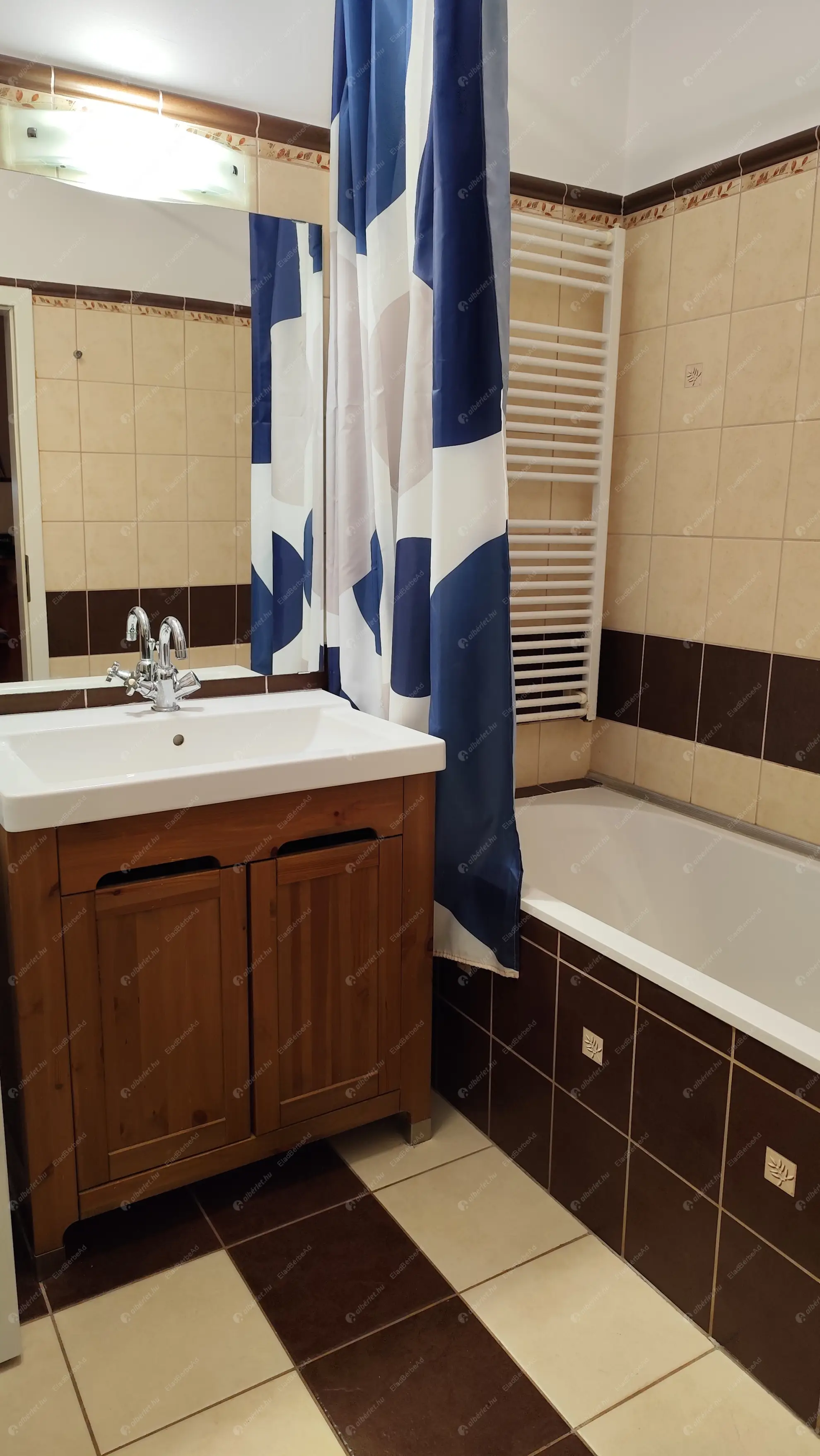 Kiadó albérlet 300000 Ft/hó áron: Budapest, IX. kerület  Ferenc tér. Mérete: 44 nm, 2 szobás | Alberlet.hu - 6578784