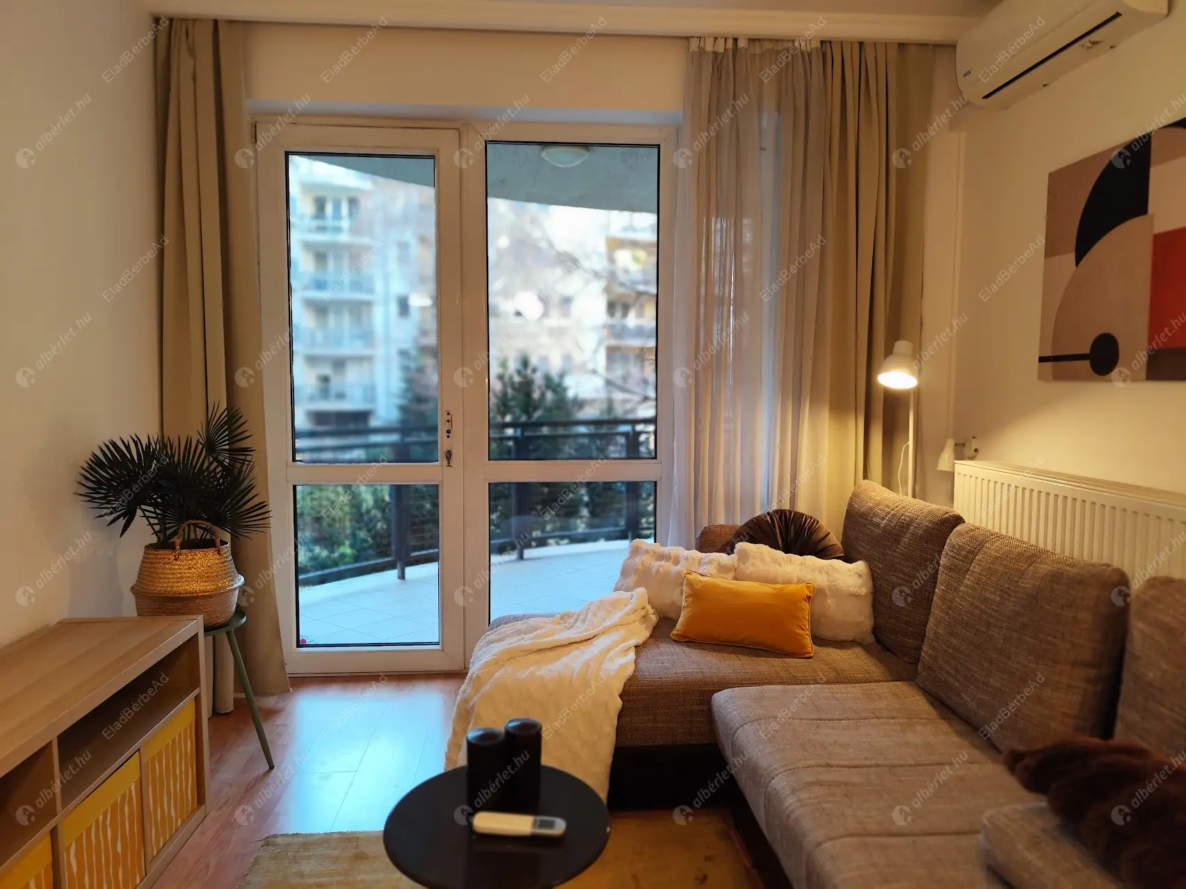 Kiadó albérlet 300000 Ft/hó áron: Budapest, IX. kerület  Ferenc tér. Mérete: 44 nm, 2 szobás | Alberlet.hu - 6578790