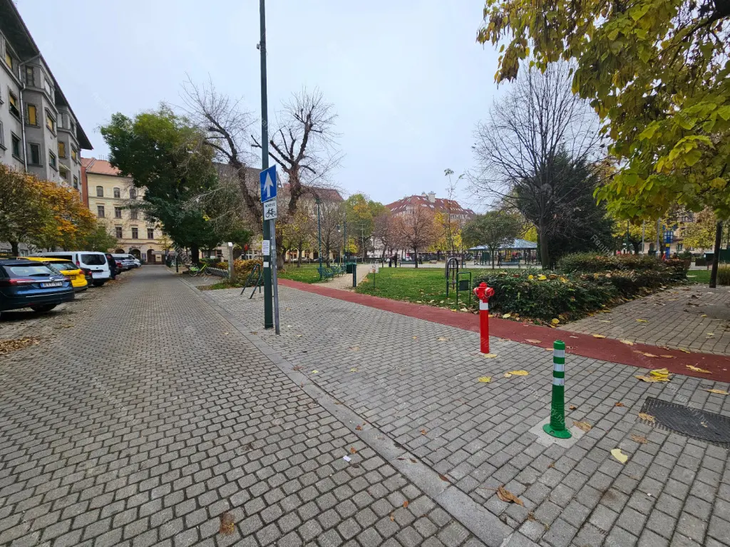 Kiadó albérlet 400000 Ft/hó áron: Budapest, IX. kerület  Ferenc tér. Mérete: 73 nm, 3 szobás | Alberlet.hu - 6814078