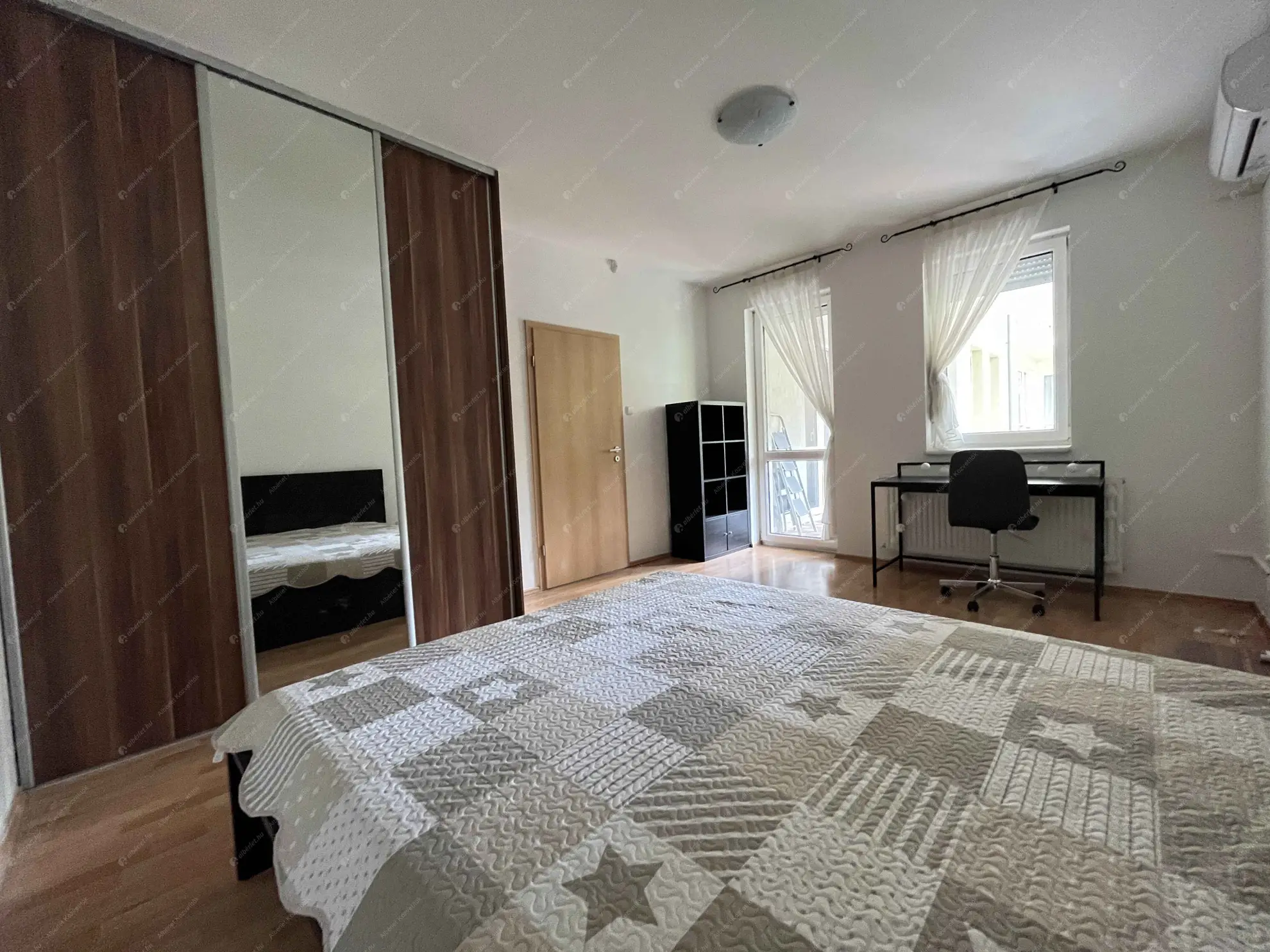 Kiadó albérlet 360000 Ft/hó áron: Budapest, IX. kerület  Ferenc tér. Mérete: 81 nm, 3 szobás | Alberlet.hu - 6609319