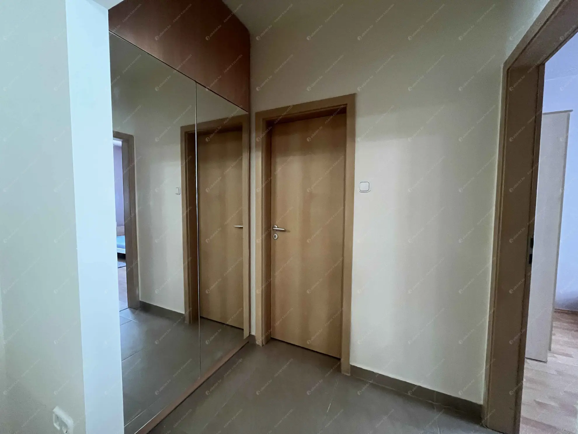 Kiadó albérlet 360000 Ft/hó áron: Budapest, IX. kerület  Ferenc tér. Mérete: 81 nm, 3 szobás | Alberlet.hu - 6609330