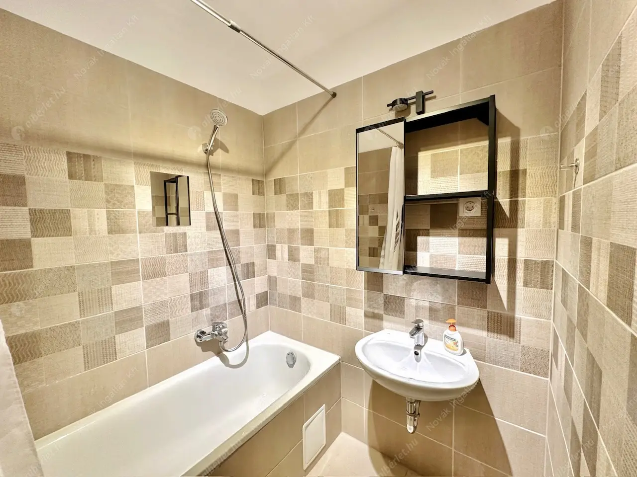 Kiadó albérlet 320000 Ft/hó áron: Budapest, IX. kerület  Gát utca. Mérete: 52 nm, 2 szobás | Alberlet.hu - 6585578