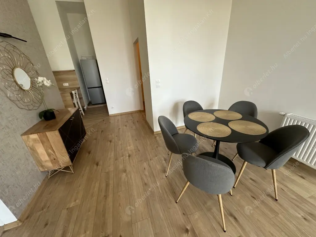 Kiadó albérlet 420000 Ft/hó áron: Budapest, IX. kerület  Gát utca. Mérete: 76 nm, 3 szobás | Alberlet.hu - 6524237