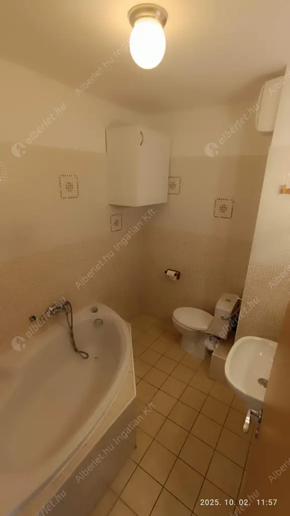 Kiadó albérlet 229000 Ft/hó áron: Budapest, IX. kerület  Haller utca. Mérete: 31 nm, 1 szobás | Alberlet.hu - 6556985