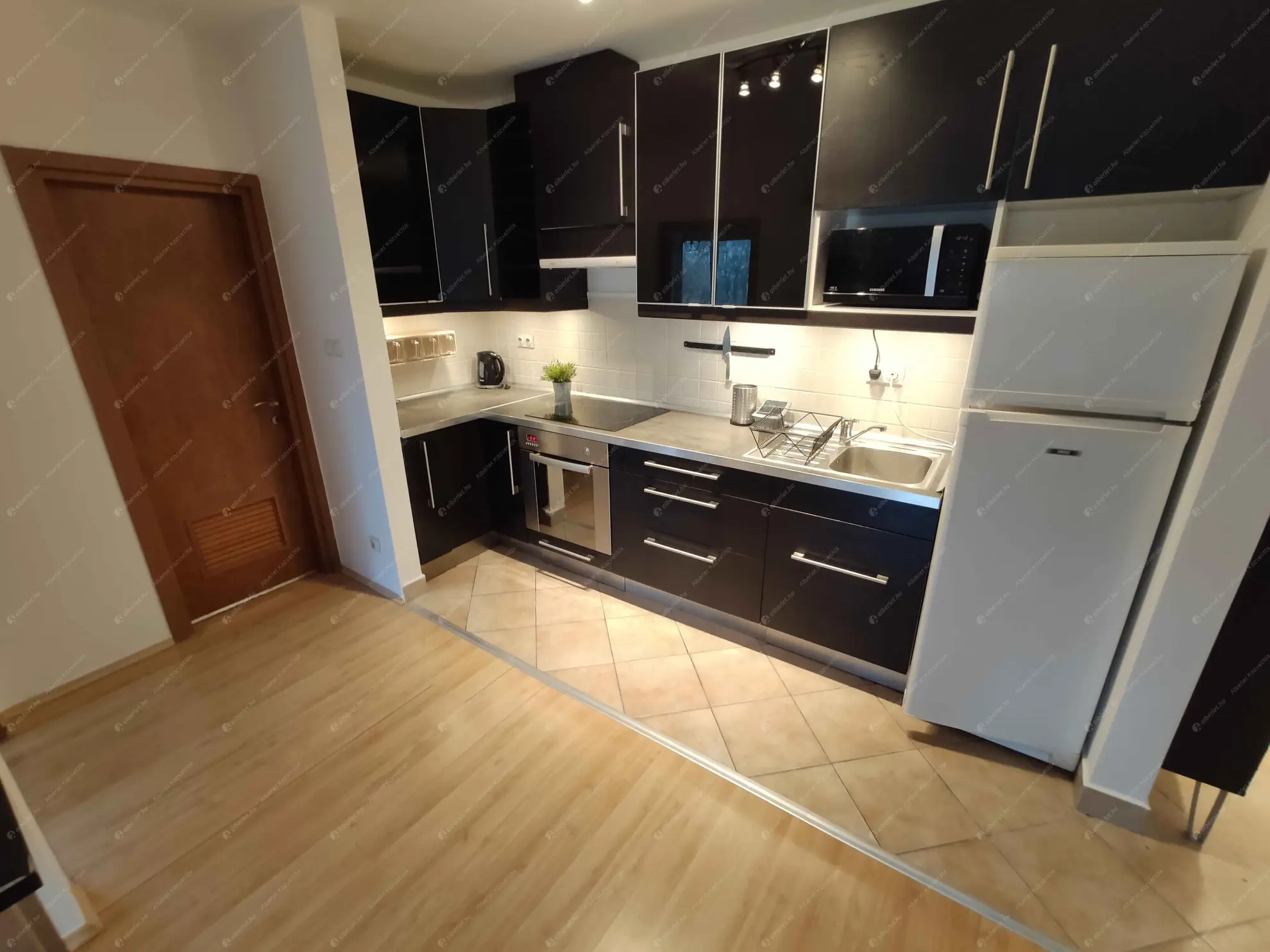 Kiadó albérlet 240000 Ft/hó áron: Budapest, IX. kerület  Haller utca. Mérete: 45 nm, 2 szobás | Alberlet.hu - 6611109