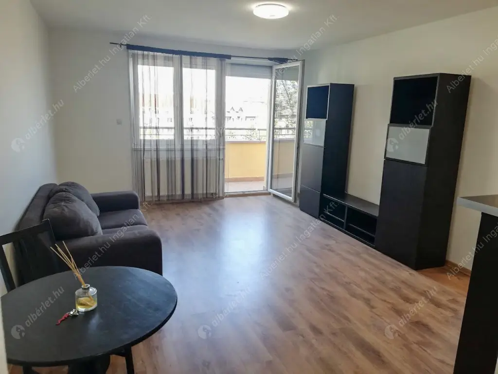 Kiadó albérlet 220000 Ft/hó áron: Budapest, IX. kerület  Haller utca. Mérete: 55 nm, 2 szobás | Alberlet.hu - 6598280