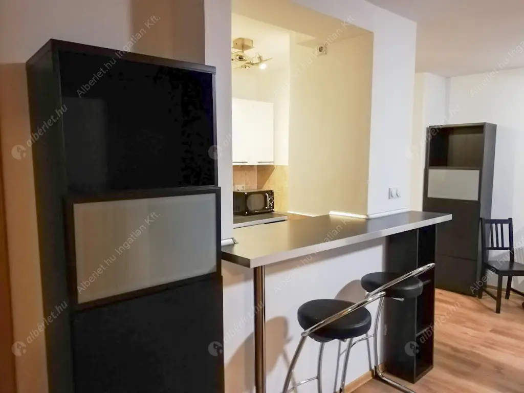 Kiadó albérlet 220000 Ft/hó áron: Budapest, IX. kerület  Haller utca. Mérete: 55 nm, 2 szobás | Alberlet.hu - 6598299