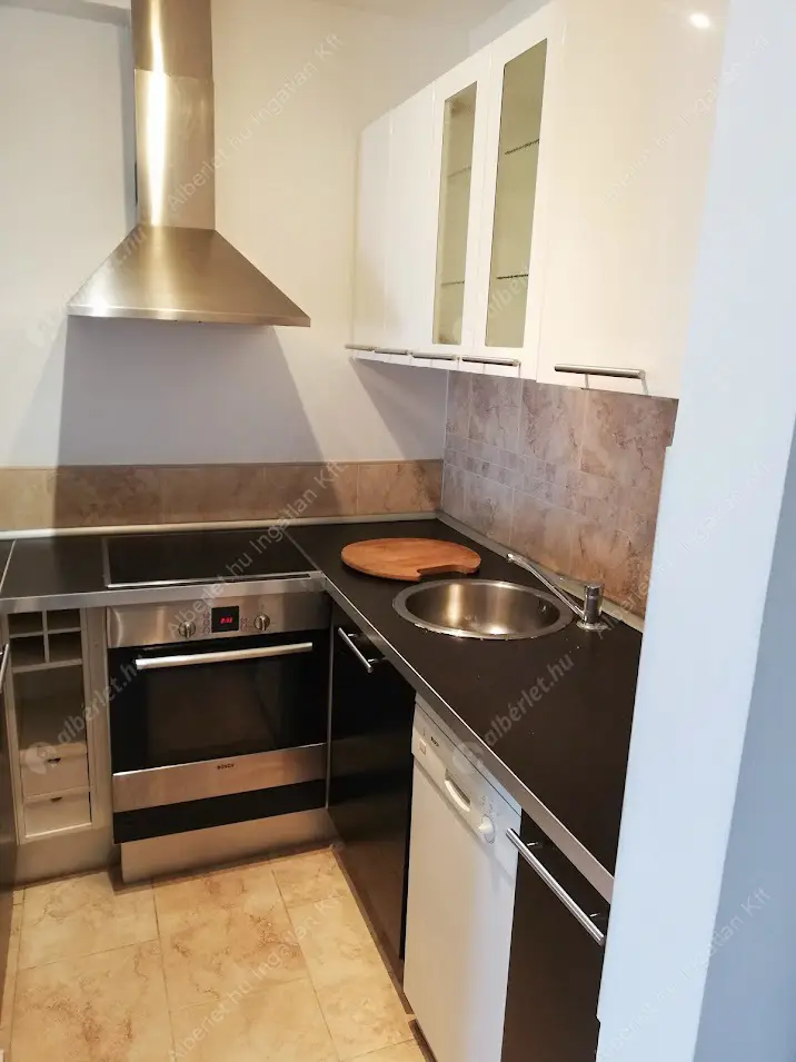 Kiadó albérlet 220000 Ft/hó áron: Budapest, IX. kerület  Haller utca. Mérete: 55 nm, 2 szobás | Alberlet.hu - 6598300