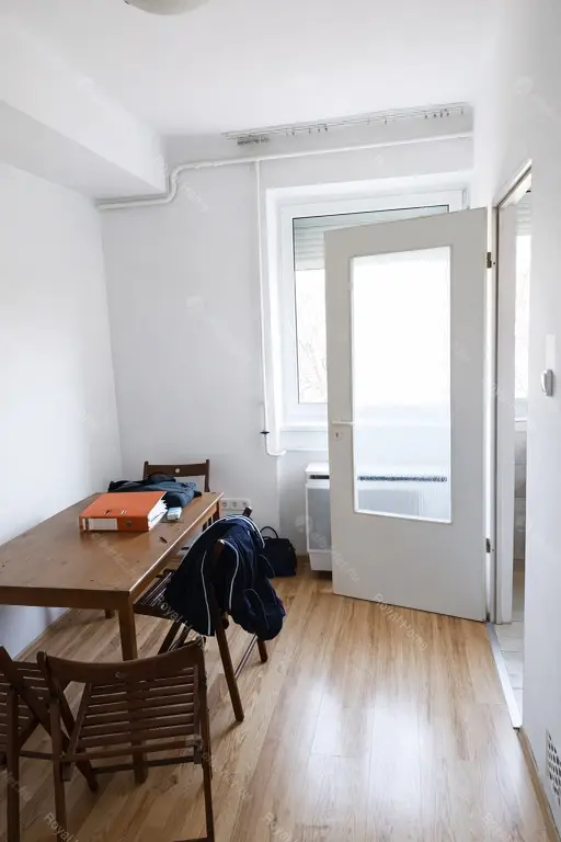 Kiadó albérlet 200000 Ft/hó áron: Budapest, IX. kerület  Ifjúmunkás utca. Mérete: 39 nm, 1 szobás | Alberlet.hu - 6667776