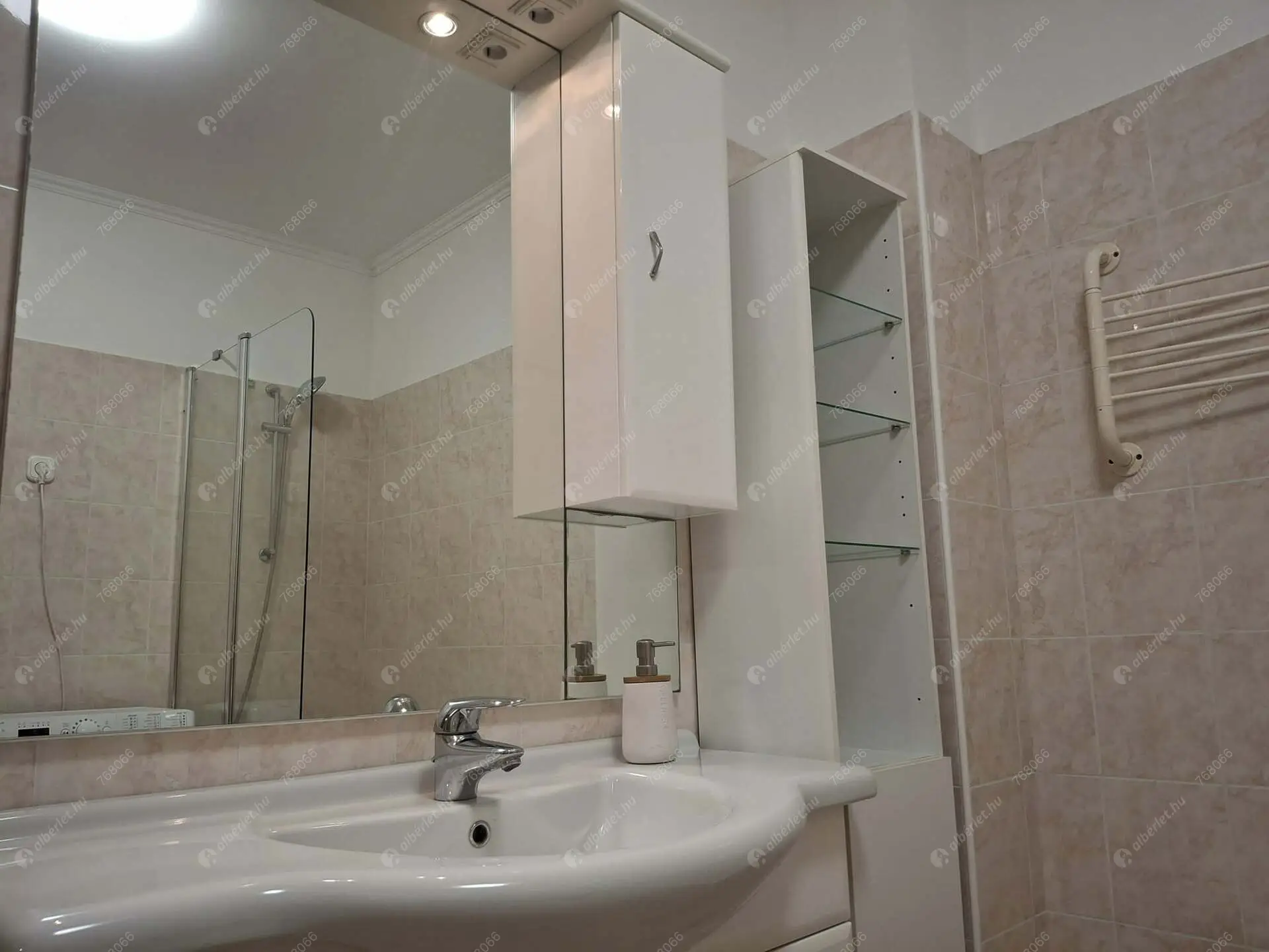 Kiadó albérlet 320000 Ft/hó áron: Budapest, IX. kerület  Kinizsi utca. Mérete: 84 nm, 2 szobás | Alberlet.hu - 6536057