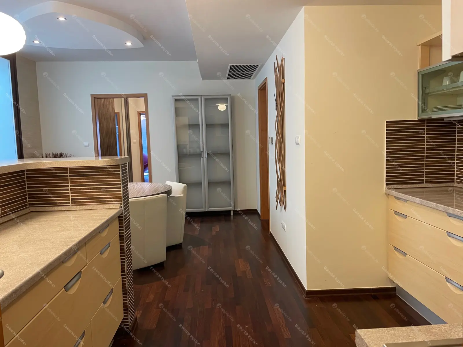 Kiadó albérlet 912000 Ft/hó áron: Budapest, IX. kerület  Lechner Ödön fasor. Mérete: 130 nm, 4 szobás | Alberlet.hu - 6700950