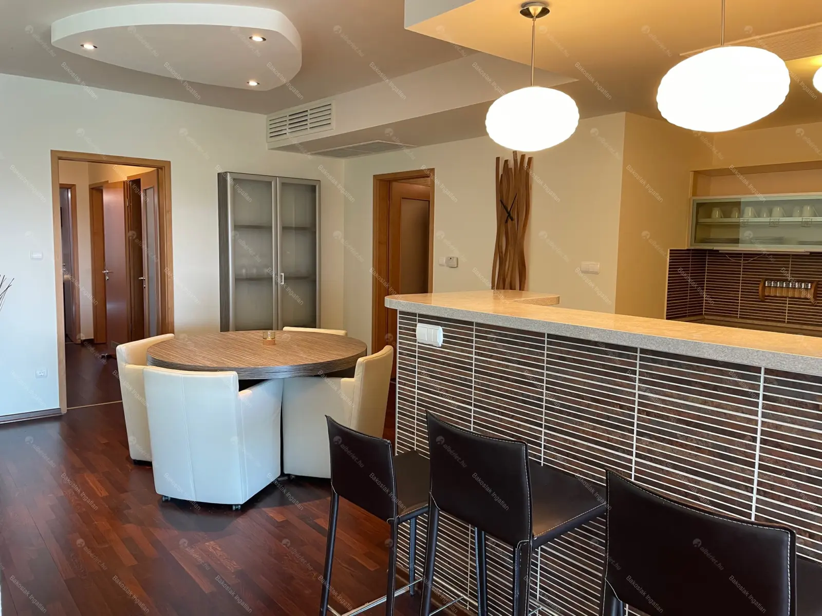 Kiadó albérlet 912000 Ft/hó áron: Budapest, IX. kerület  Lechner Ödön fasor. Mérete: 130 nm, 4 szobás | Alberlet.hu - 6700955