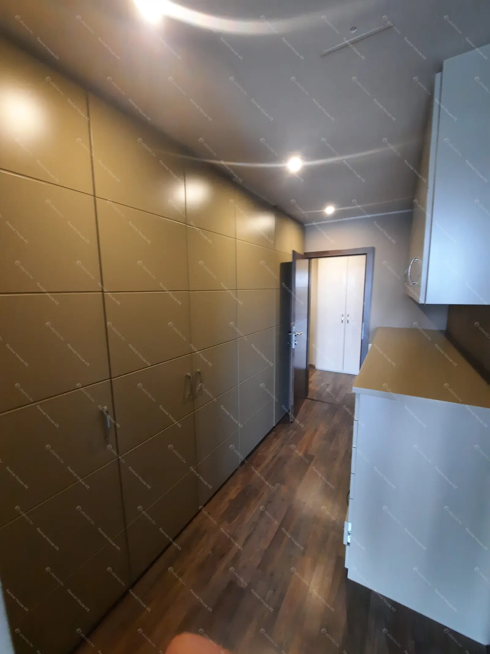 Kiadó albérlet 1322000 Ft/hó áron: Budapest, IX. kerület  Lechner Ödön fasor. Mérete: 147 nm, 4 szobás | Alberlet.hu - 6655763