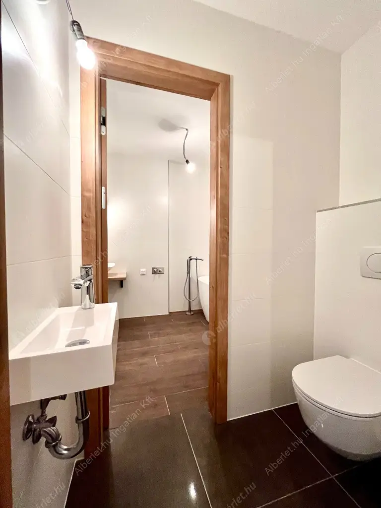 Kiadó albérlet 681000 Ft/hó áron: Budapest, IX. kerület  Lechner Ödön fasor. Mérete: 60 nm, 2 szobás | Alberlet.hu - 6524158