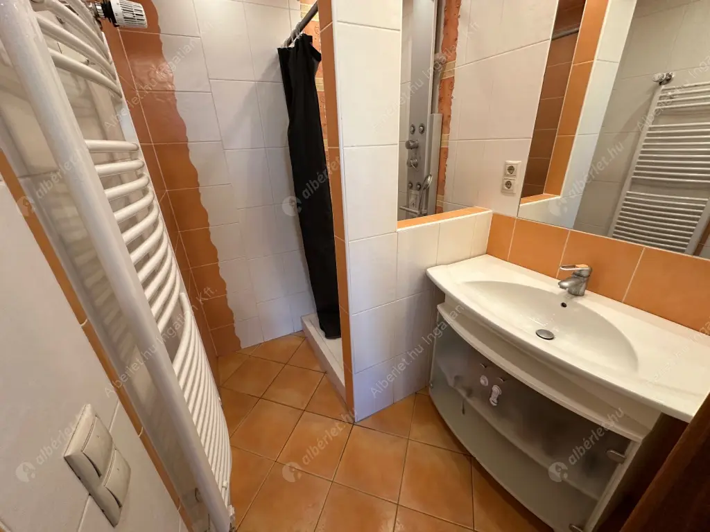 Kiadó albérlet 350000 Ft/hó áron: Budapest, IX. kerület  Lechner Ödön fasor. Mérete: 60 nm, 2 szobás | Alberlet.hu - 6516927