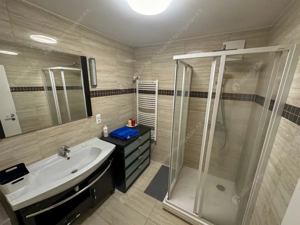 Kiadó albérlet 500000 Ft/hó áron: Budapest, IX. kerület  Lechner Ödön fasor. Mérete: 79 nm, 2 szobás | Alberlet.hu - 6577487