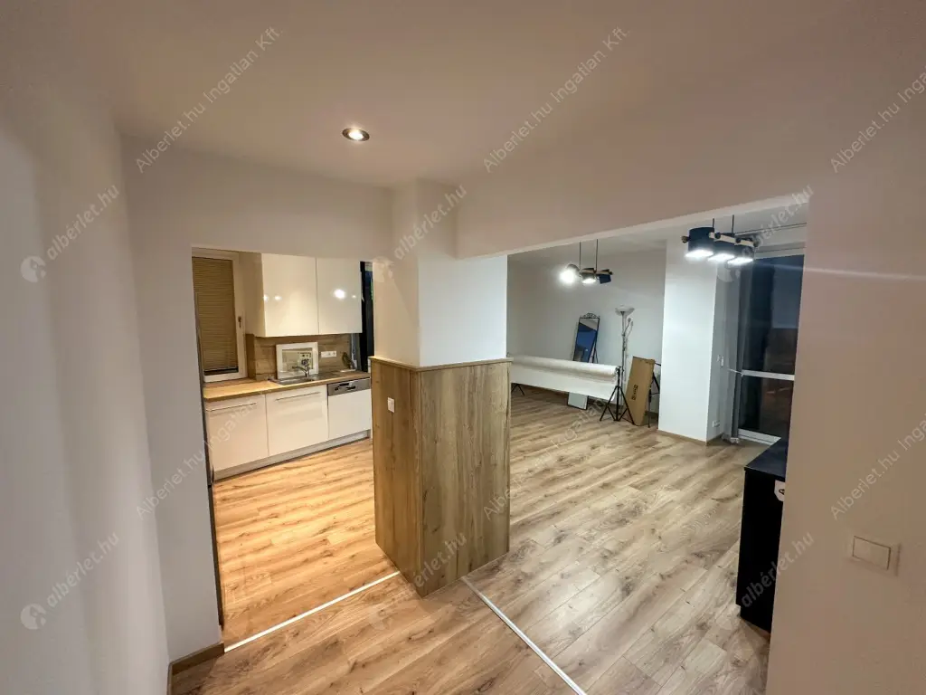 Kiadó albérlet 500000 Ft/hó áron: Budapest, IX. kerület  Lechner Ödön fasor. Mérete: 79 nm, 3 szobás | Alberlet.hu - 6593071