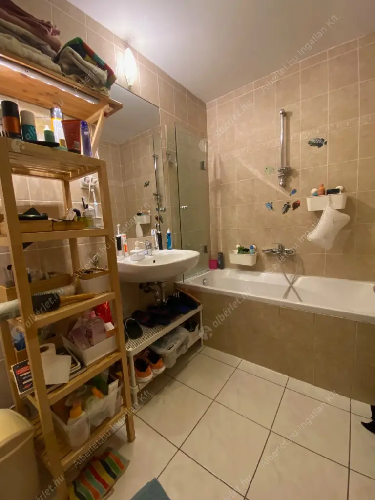 Kiadó albérlet 580000 Ft/hó áron: Budapest, IX. kerület  Lechner Ödön fasor. Mérete: 90 nm, 3 szobás | Alberlet.hu - 6559501