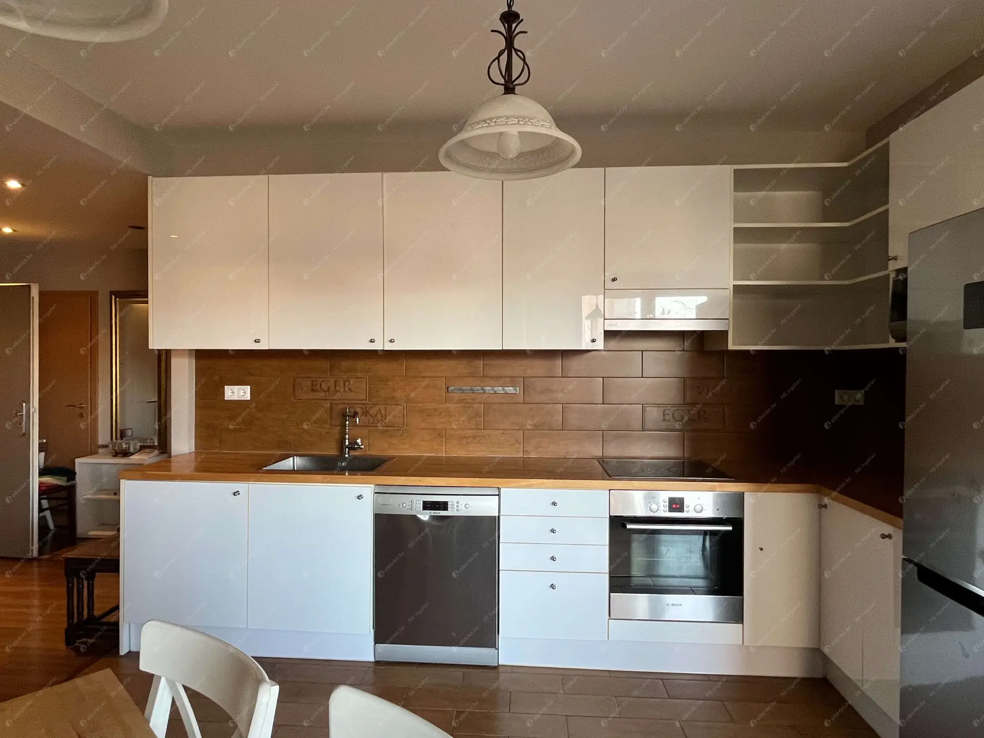 Kiadó albérlet 580000 Ft/hó áron: Budapest, IX. kerület  Lechner Ödön fasor. Mérete: 90 nm, 3 szobás | Alberlet.hu - 6581665