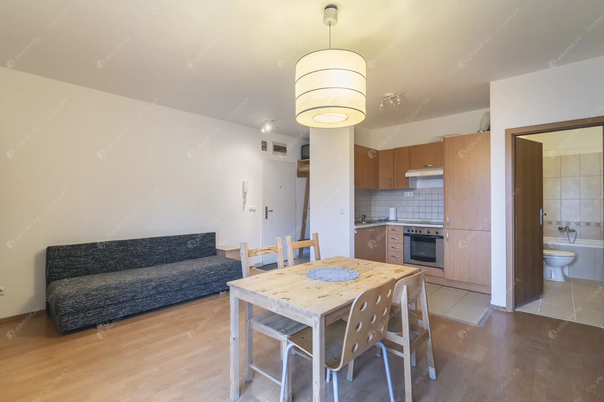 Kiadó albérlet 200000 Ft/hó áron: Budapest, IX. kerület  Lenhossék utca. Mérete: 32 nm, 1 szobás | Alberlet.hu - 6606969