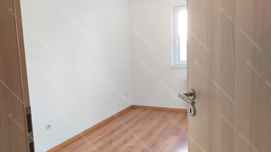 Kiadó albérlet 250000 Ft/hó áron: Budapest, IX. kerület  Lenhossék utca. Mérete: 44 nm, 1 szobás | Alberlet.hu - 6647700