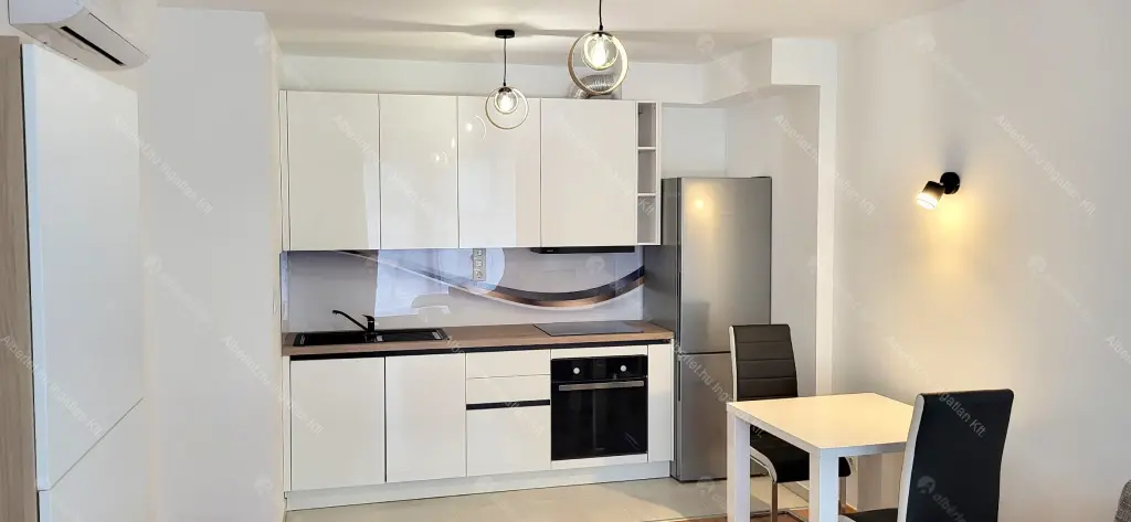 Kiadó albérlet 295000 Ft/hó áron: Budapest, IX. kerület  Lenhossék utca. Mérete: 45 nm, 2 szobás | Alberlet.hu - 6643939