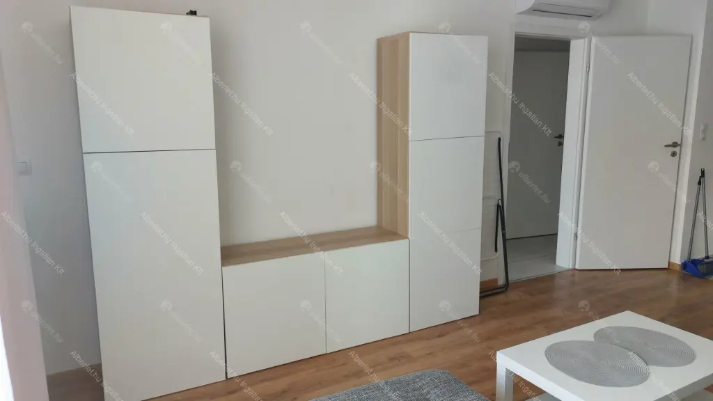 Kiadó albérlet 273000 Ft/hó áron: Budapest, IX. kerület  Lenhossék utca. Mérete: 45 nm, 2 szobás | Alberlet.hu - 6703594