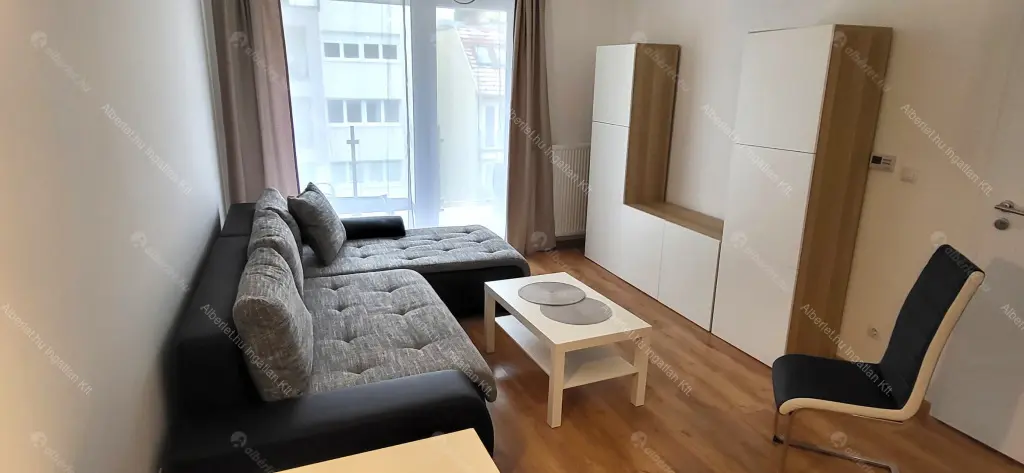 Kiadó albérlet 295000 Ft/hó áron: Budapest, IX. kerület  Lenhossék utca. Mérete: 45 nm, 2 szobás | Alberlet.hu - 6643566