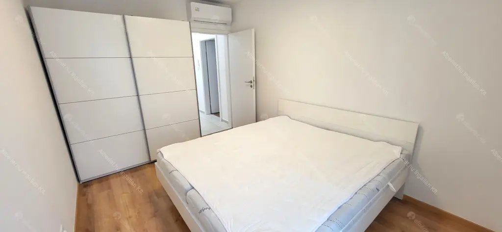 Kiadó albérlet 295000 Ft/hó áron: Budapest, IX. kerület  Lenhossék utca. Mérete: 45 nm, 2 szobás | Alberlet.hu - 6643571