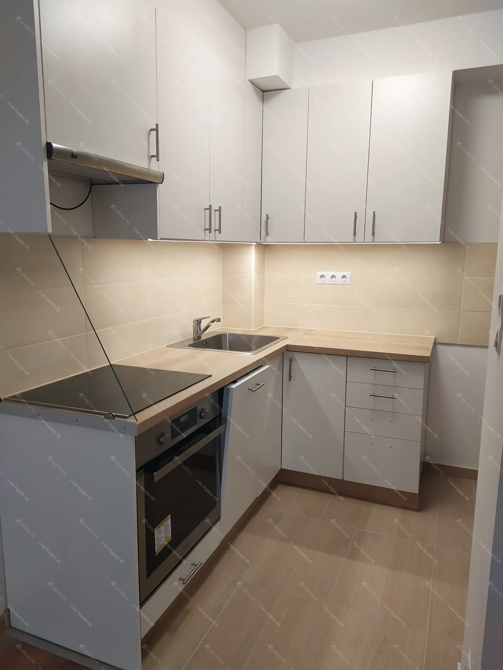 Kiadó albérlet 260000 Ft/hó áron: Budapest, IX. kerület  Lenhossék utca. Mérete: 45 nm, 2 szobás | Alberlet.hu - 6659734