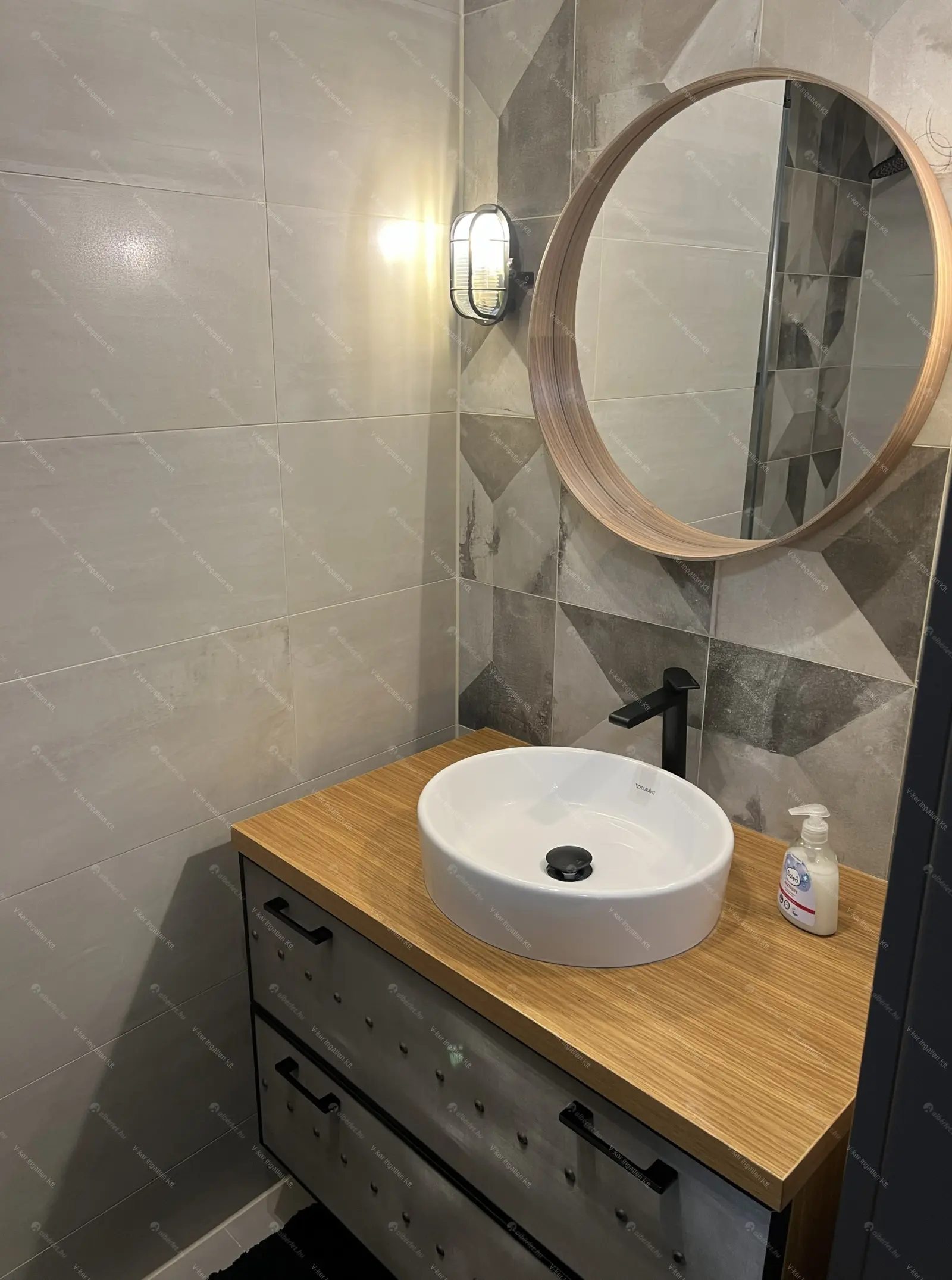 Kiadó albérlet 300000 Ft/hó áron: Budapest, IX. kerület  Lenhossék utca. Mérete: 47 nm, 2 szobás | Alberlet.hu - 6687510