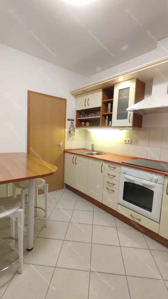 Kiadó albérlet 280000 Ft/hó áron: Budapest, IX. kerület  Lenhossék utca. Mérete: 51 nm, 2 szobás | Alberlet.hu - 6644294