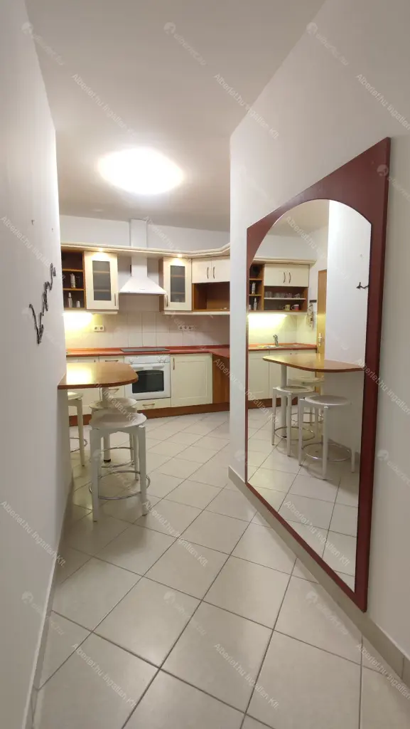 Kiadó albérlet 280000 Ft/hó áron: Budapest, IX. kerület  Lenhossék utca. Mérete: 51 nm, 2 szobás | Alberlet.hu - 6644300