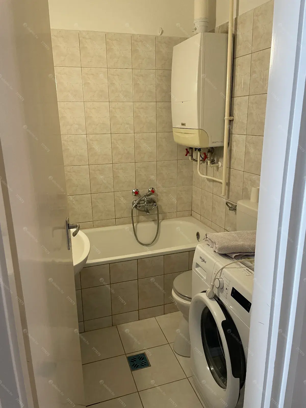 Kiadó albérlet 240000 Ft/hó áron: Budapest, IX. kerület  Lenhossék utca. Mérete: 60 nm, 2 szobás | Alberlet.hu - 6706381