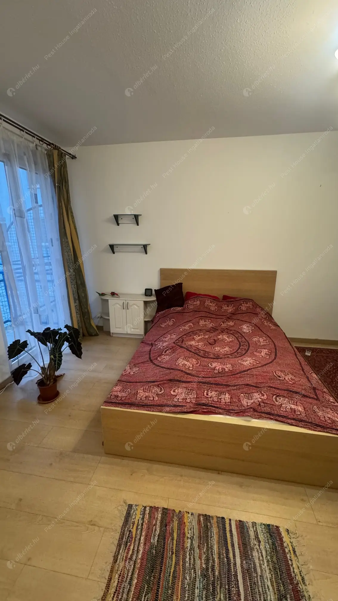 Kiadó albérlet 190000 Ft/hó áron: Budapest, IX. kerület  Liliom utca. Mérete: 37 nm, 1 szobás | Alberlet.hu - 6590843