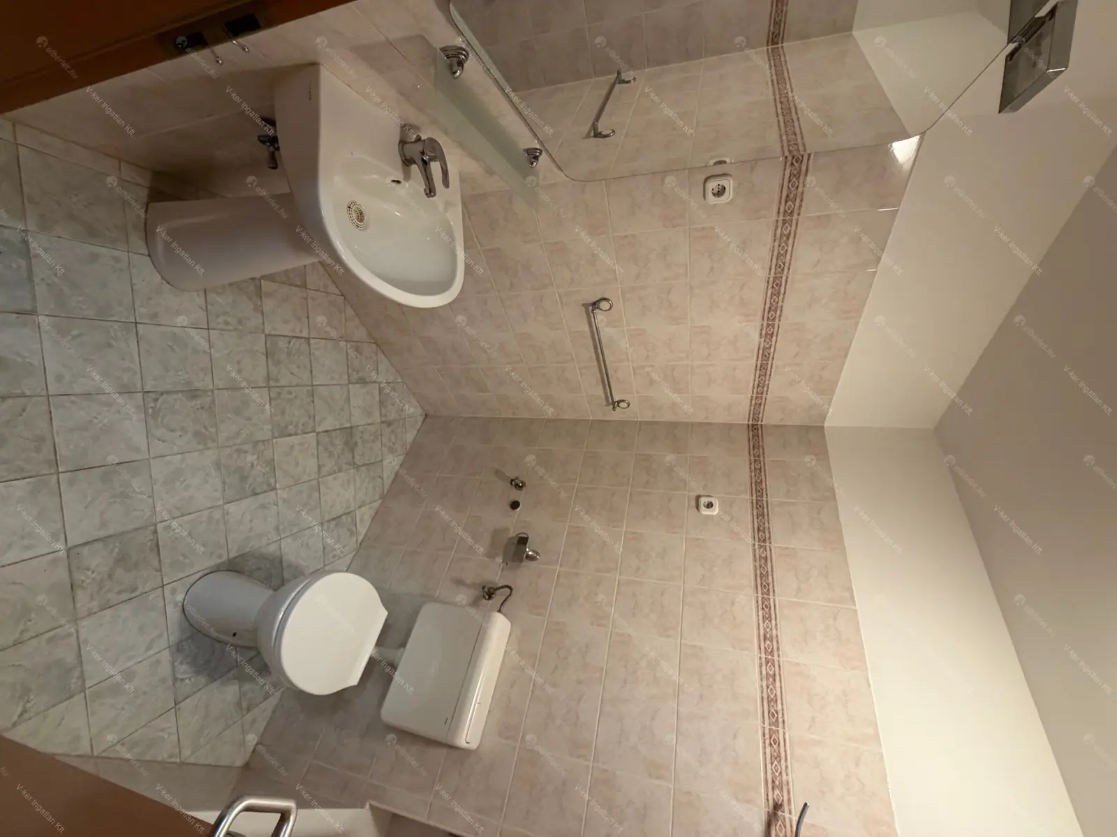 Kiadó albérlet 250000 Ft/hó áron: Budapest, IX. kerület  Liliom utca. Mérete: 44 nm, 1 szobás | Alberlet.hu - 6654741