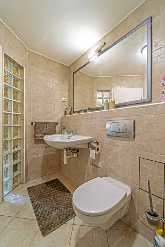 Kiadó albérlet 400000 Ft/hó áron: Budapest, IX. kerület  Liliom utca. Mérete: 63 nm, 2 szobás | Alberlet.hu - 6614247