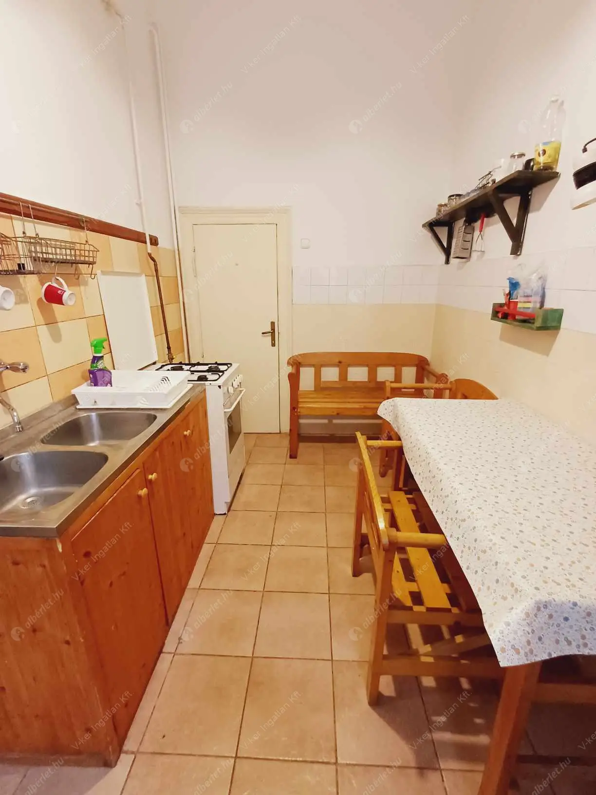 Kiadó albérlet 220000 Ft/hó áron: Budapest, IX. kerület  Liliom utca. Mérete: 67 nm, 1 szobás | Alberlet.hu - 6115004