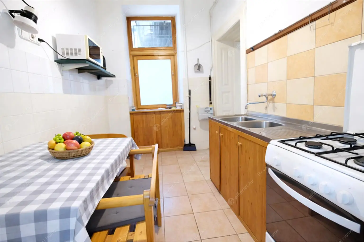 Kiadó albérlet 219000 Ft/hó áron: Budapest, IX. kerület  Liliom utca. Mérete: 70 nm, 3 szobás | Alberlet.hu - 6617729