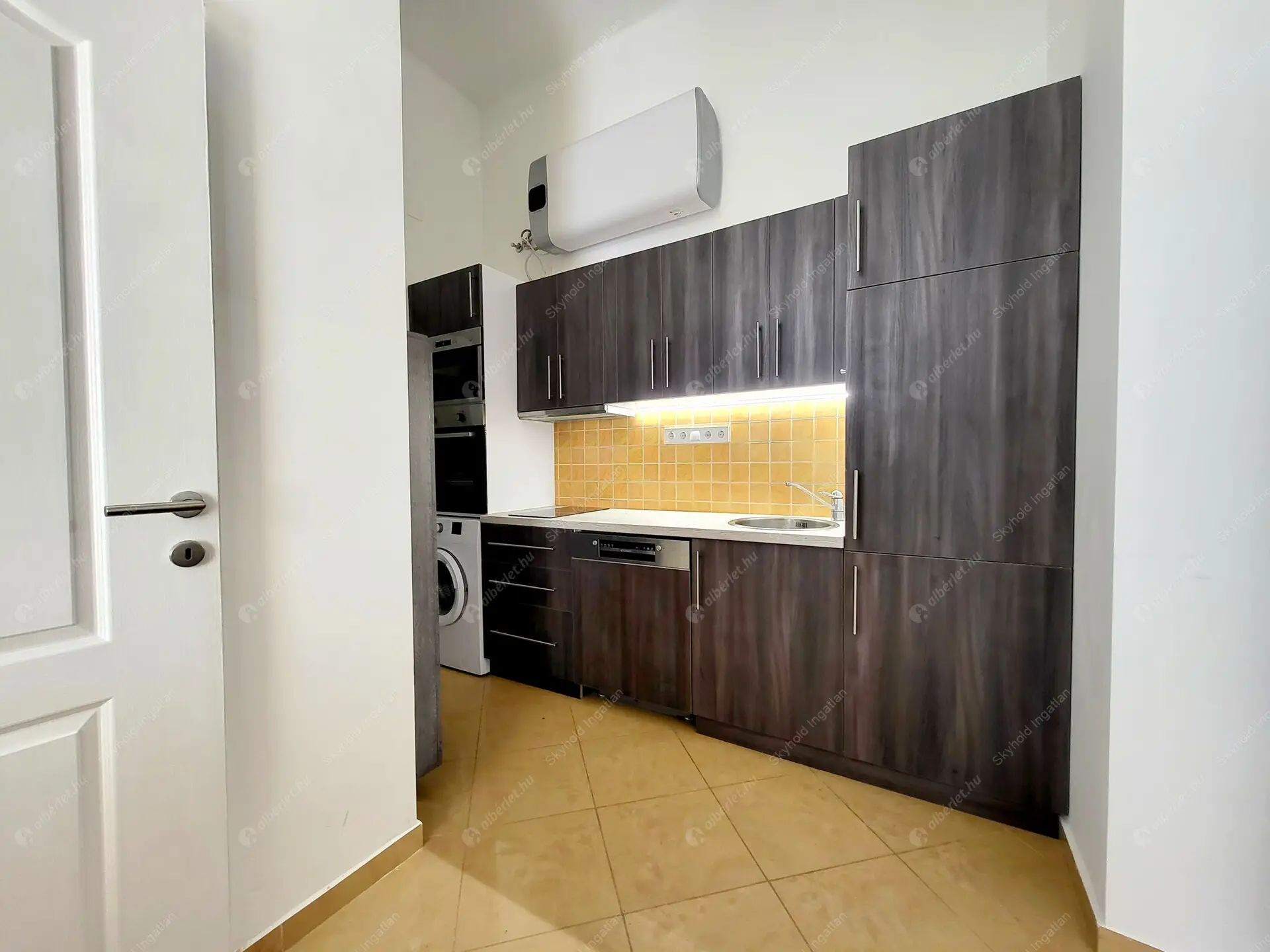 Kiadó albérlet 182000 Ft/hó áron: Budapest, IX. kerület  Lónyay utca. Mérete: 26 nm, 1 szobás | Alberlet.hu - 6492852