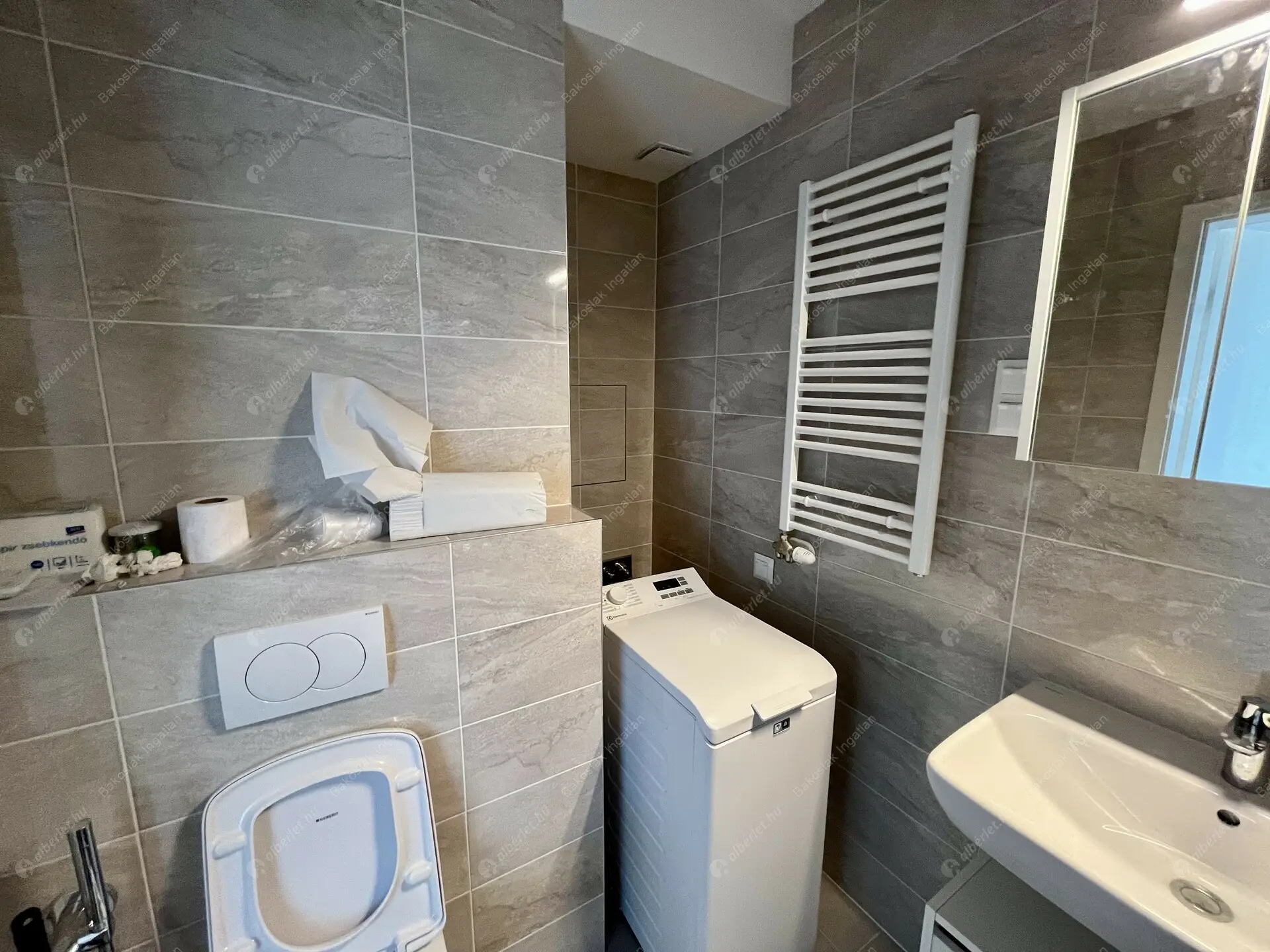 Kiadó albérlet 330000 Ft/hó áron: Budapest, IX. kerület  Lónyay utca. Mérete: 46 nm, 2 szobás | Alberlet.hu - 6353642