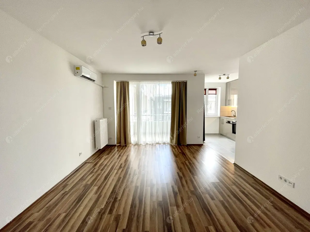 Kiadó albérlet 220000 Ft/hó áron: Budapest, IX. kerület  Mester utca. Mérete: 30 nm, 1 szobás | Alberlet.hu - 5414278