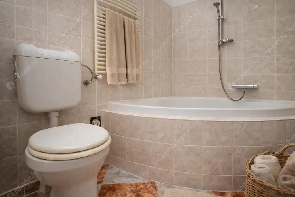 Kiadó albérlet 250000 Ft/hó áron: Budapest, IX. kerület  Mester utca. Mérete: 44 nm, 1 szobás | Alberlet.hu - 6622787