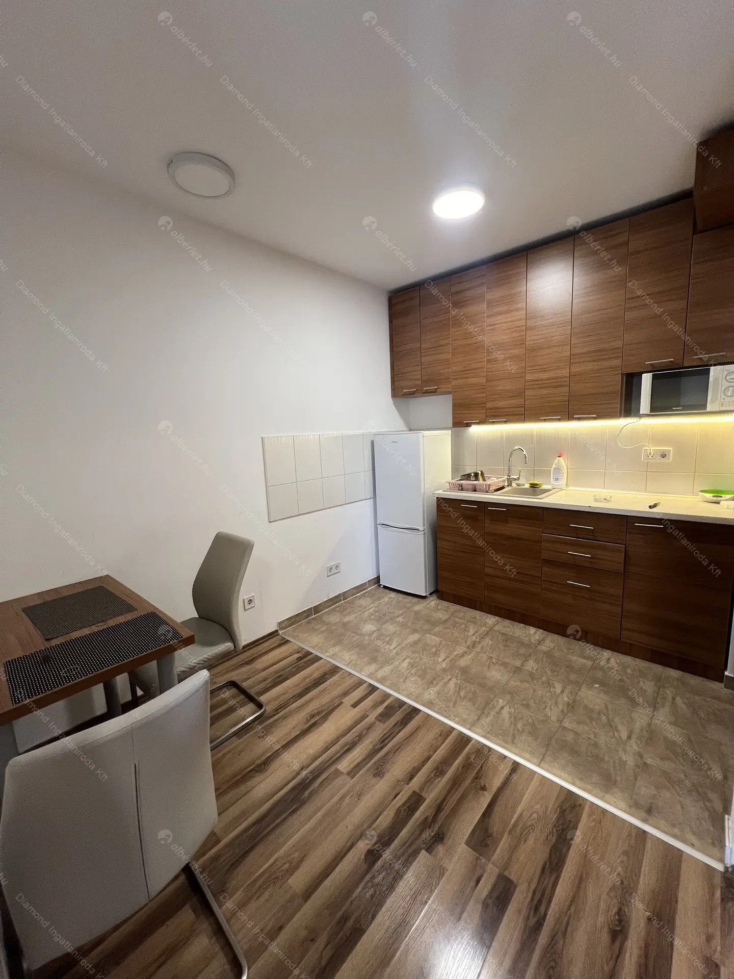 Kiadó albérlet 272000 Ft/hó áron: Budapest, IX. kerület  Nádasdy utca. Mérete: 38 nm, 1 szobás | Alberlet.hu - 6378130