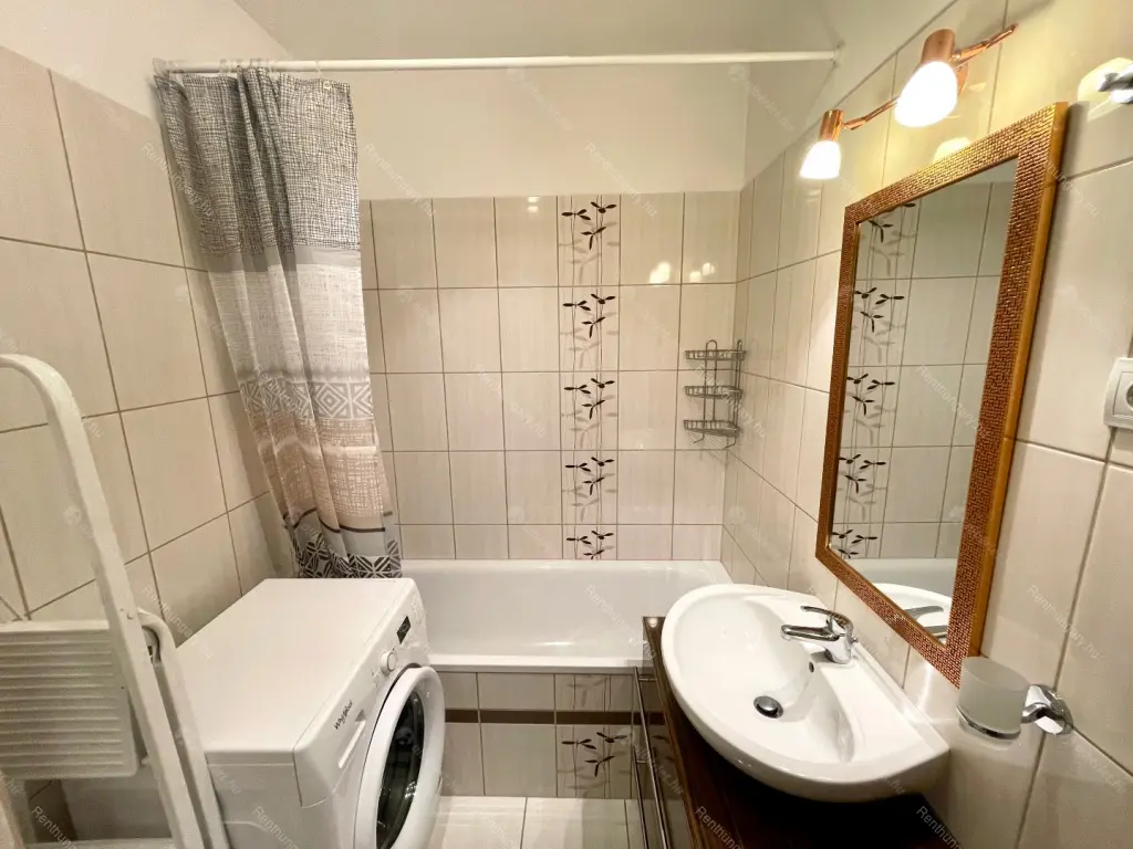 Kiadó albérlet 265000 Ft/hó áron: Budapest, IX. kerület  Nádasdy utca. Mérete: 44 nm, 1 szobás | Alberlet.hu - 5769058