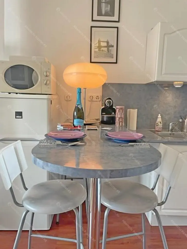 Kiadó albérlet 300000 Ft/hó áron: Budapest, IX. kerület  Páva utca. Mérete: 40 nm, 2 szobás | Alberlet.hu - 6663883