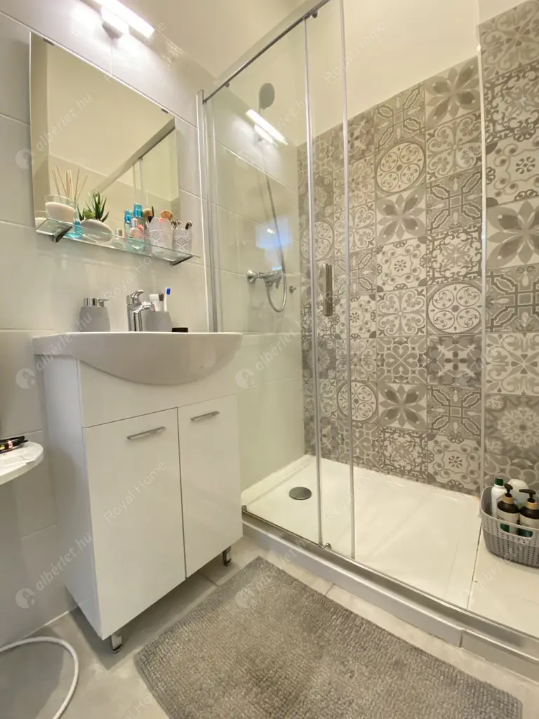 Kiadó albérlet 190000 Ft/hó áron: Budapest, IX. kerület  Ráday utca. Mérete: 30 nm, 1 szobás | Alberlet.hu - 5117856