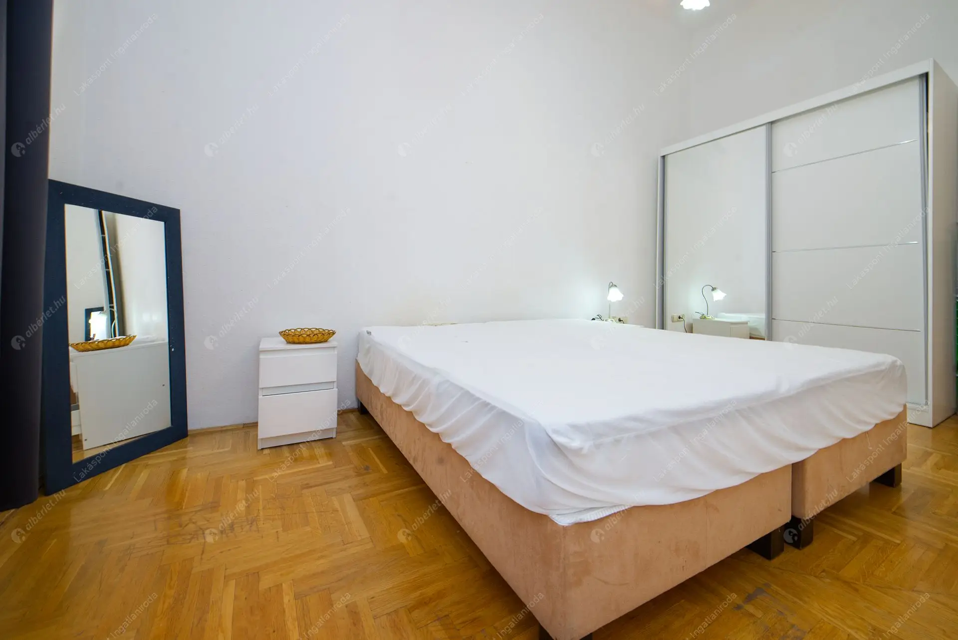 Kiadó albérlet 280000 Ft/hó áron: Budapest, IX. kerület  Ráday utca. Mérete: 79 nm, 3 szobás | Alberlet.hu - 6559062